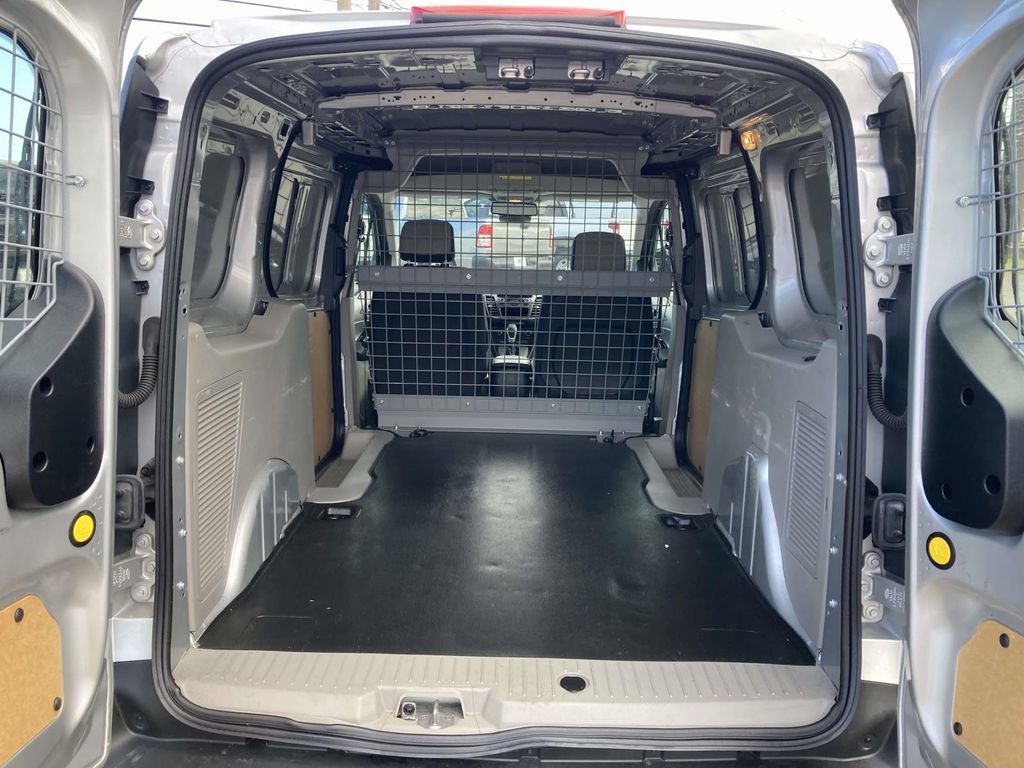 Used 2023 Ford Transit Connect XLT image 14