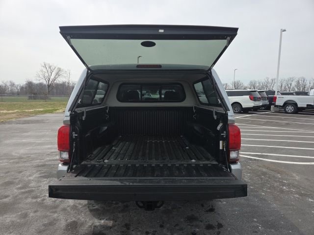 Used 2022 Toyota Tacoma SR image 10