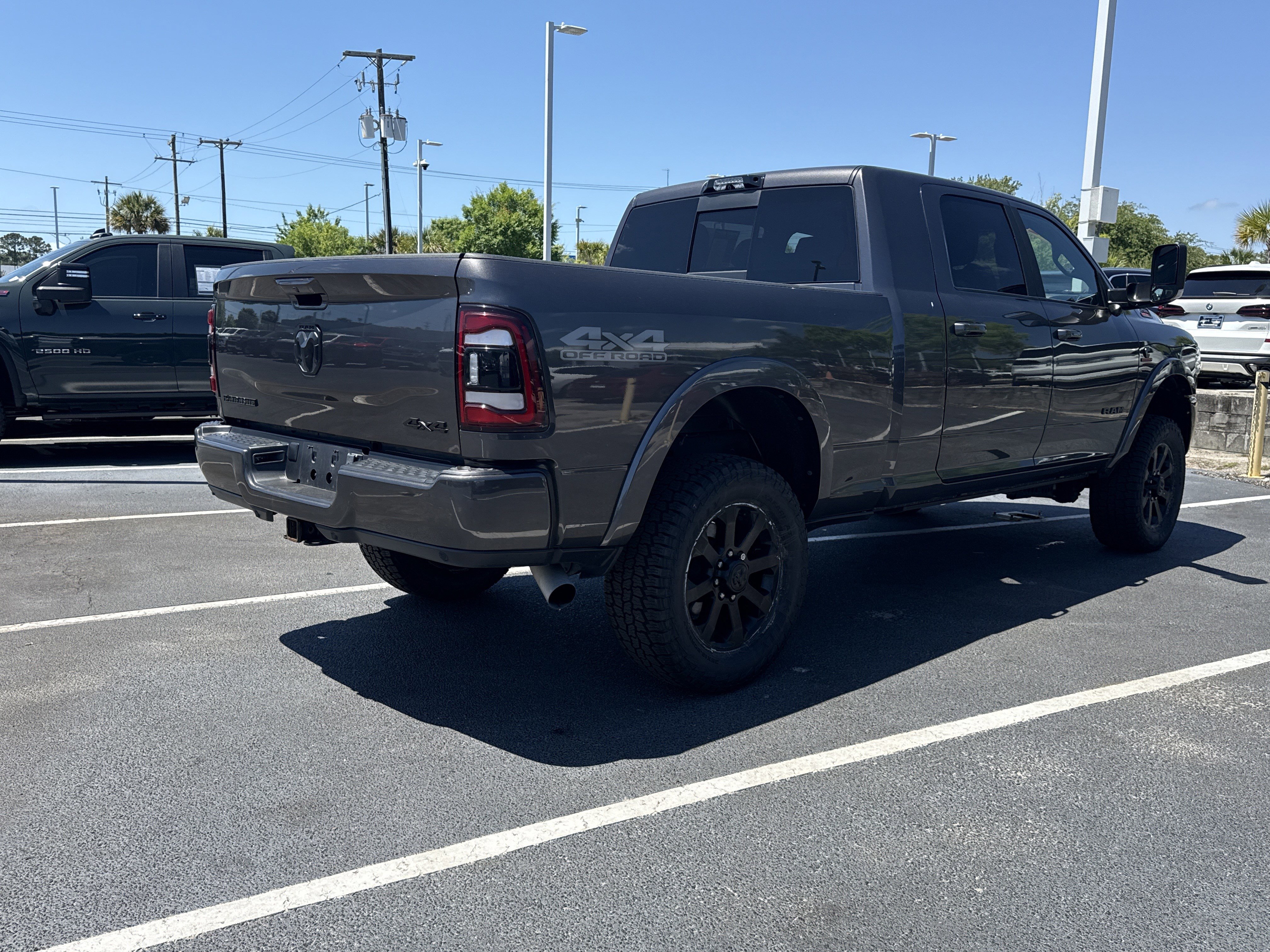 Used 2022 RAM 2500 Laramie w/ Night Edition AWD/4WD image 17