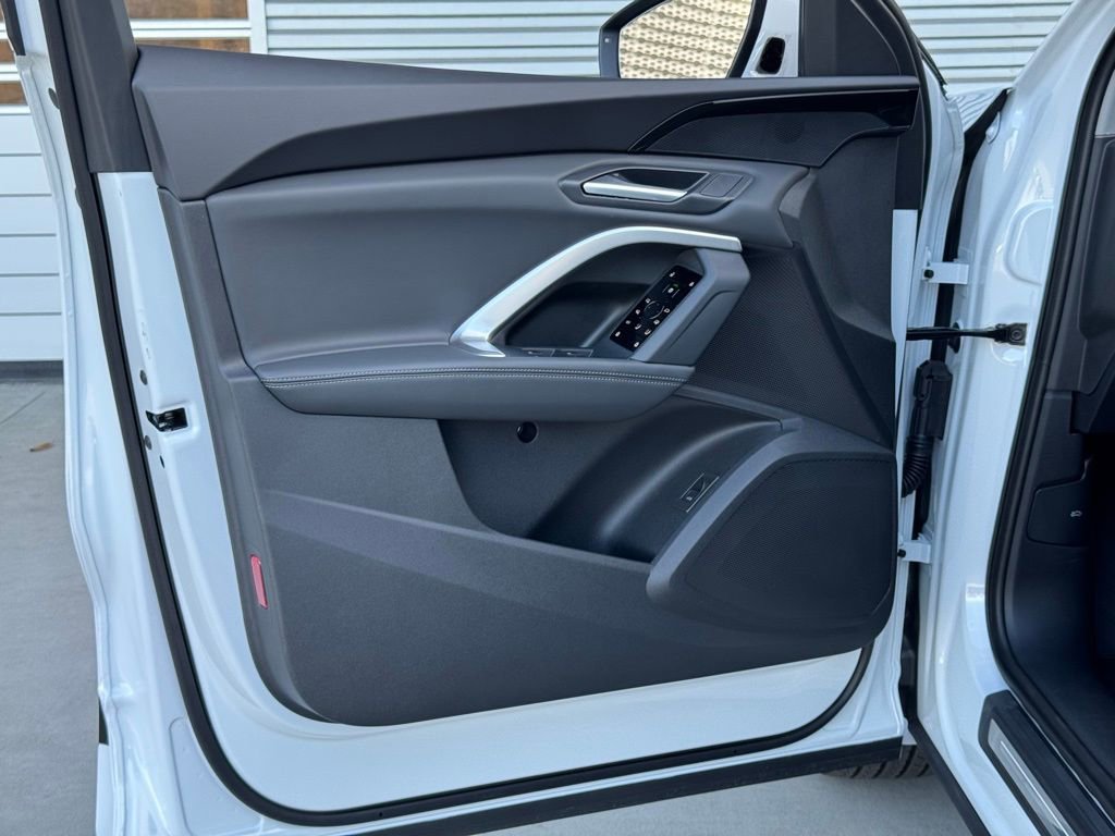 New 2025 Audi Q5 Premium image 18