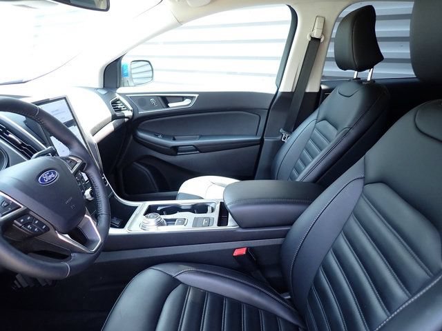 Used 2024 Ford Edge SEL w/ Convenience Package AWD/4WD image 16