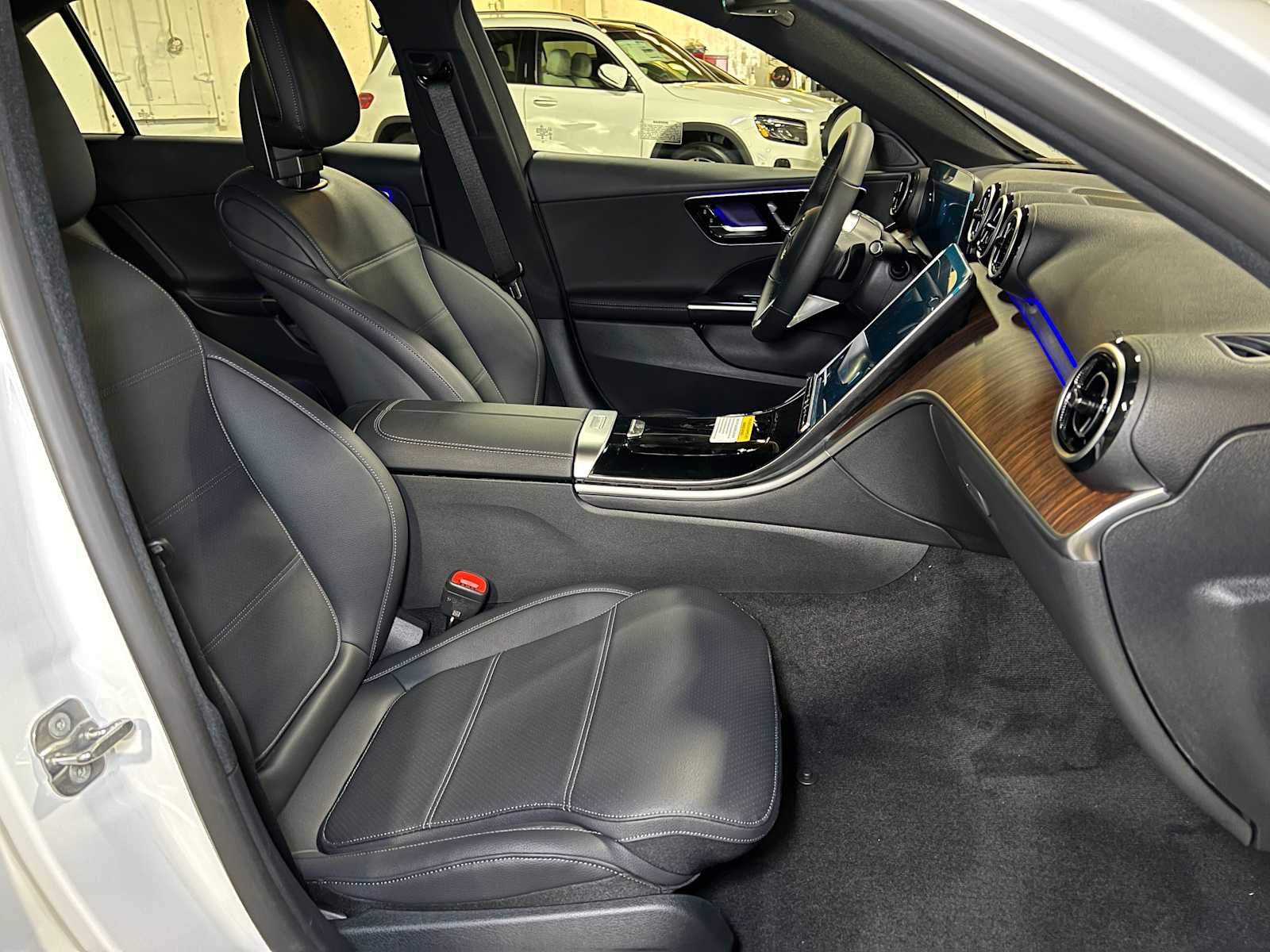 Used 2025 Mercedes-Benz C 300 4MATIC Sedan image 11