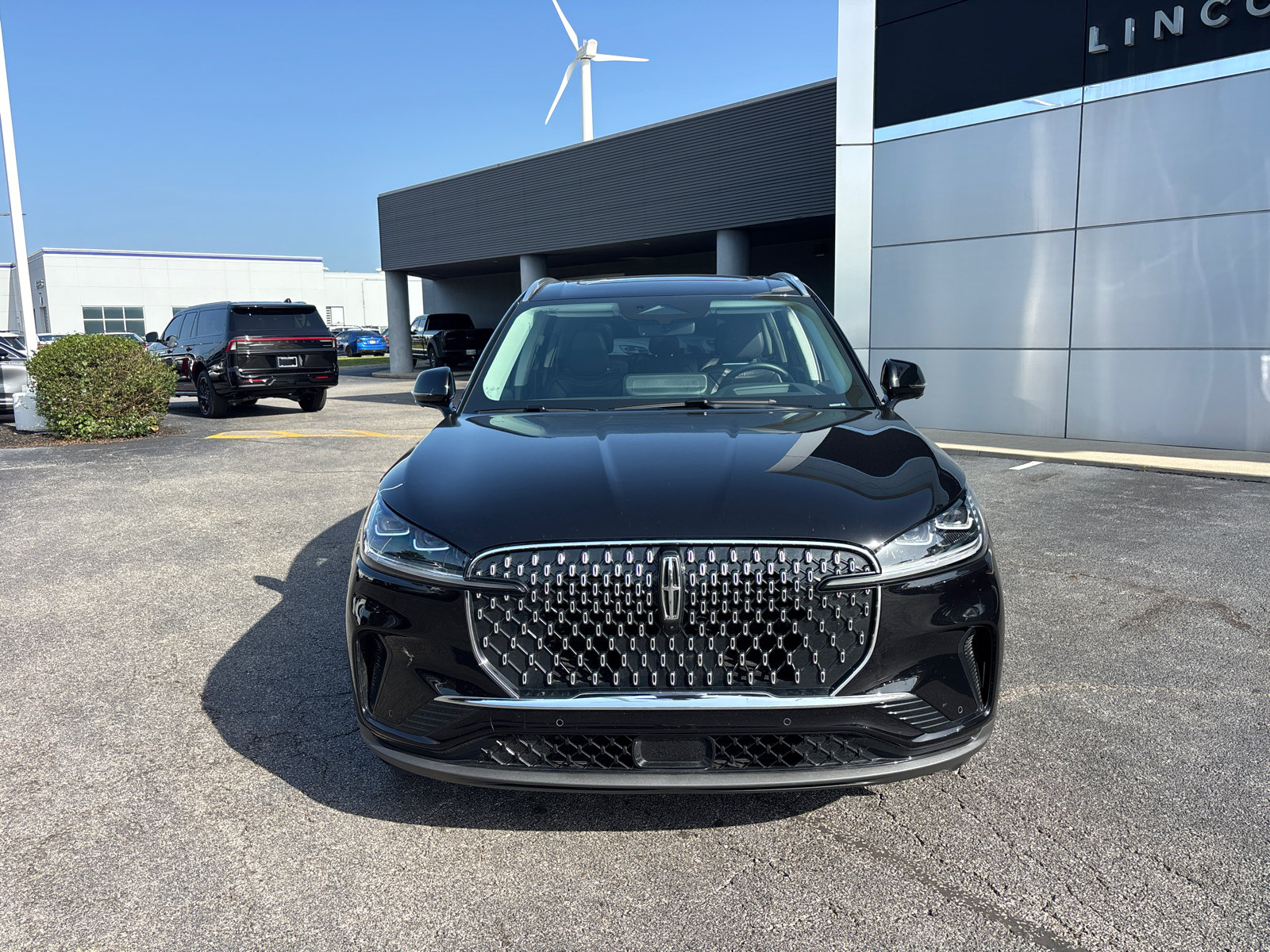 New 2026 Lincoln Aviator Reserve AWD/4WD image 2