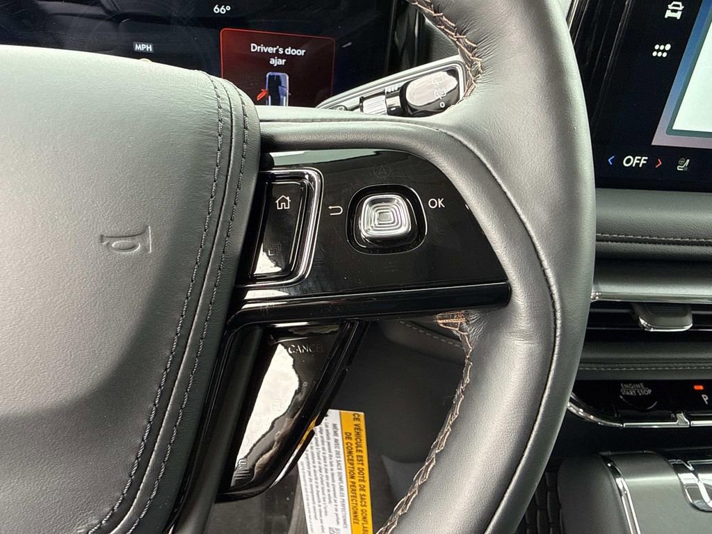 New 2026 Lincoln Aviator AWD image 29