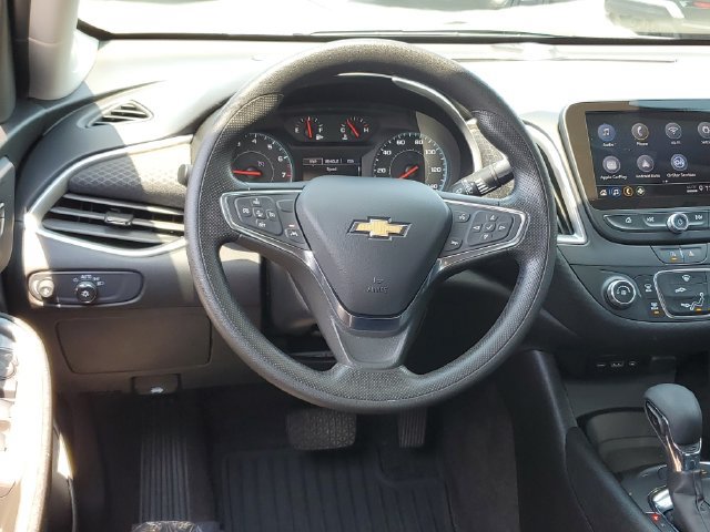 Used 2025 Chevrolet Malibu LS FWD image 11