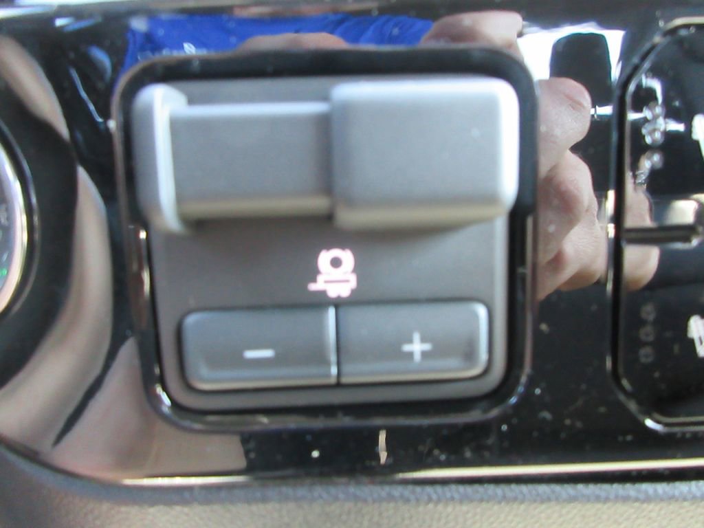 New 2026 GMC Sierra 2500 SLE w/ SLE Value Package; image 19