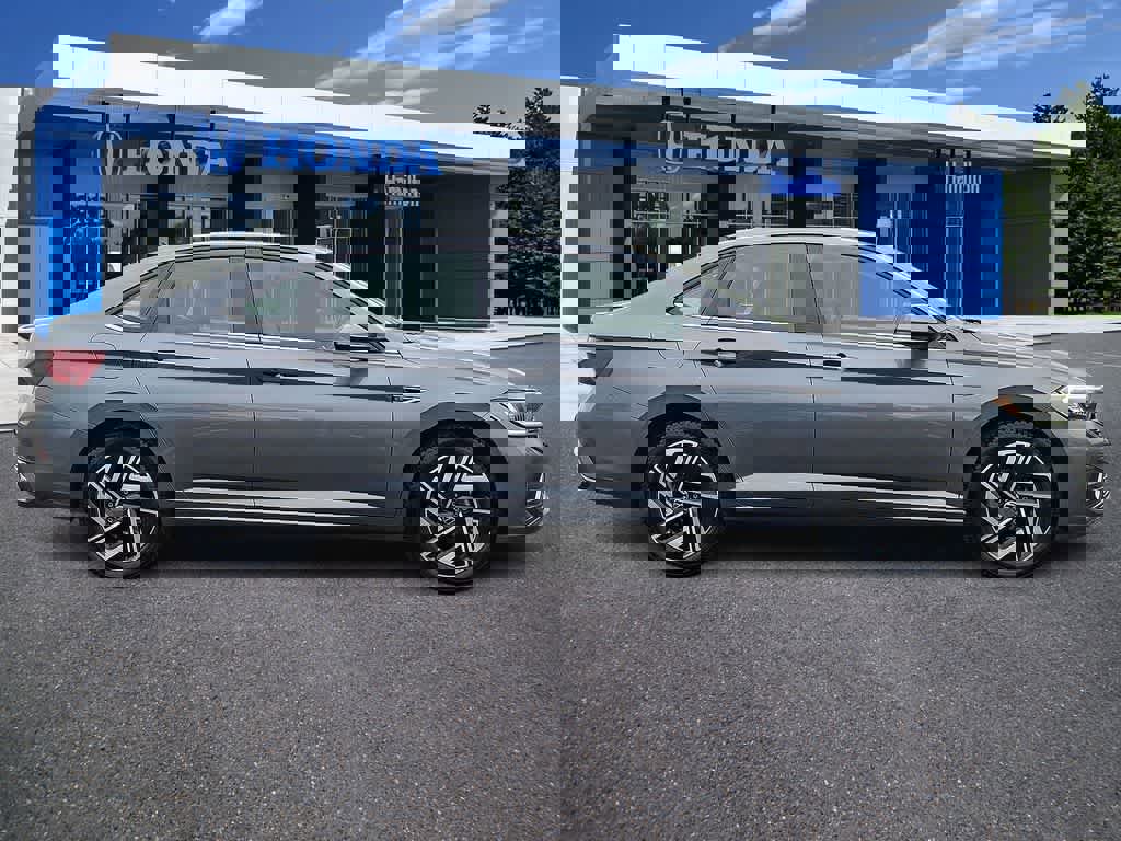 Used 2022 Volkswagen Jetta SEL FWD image 25