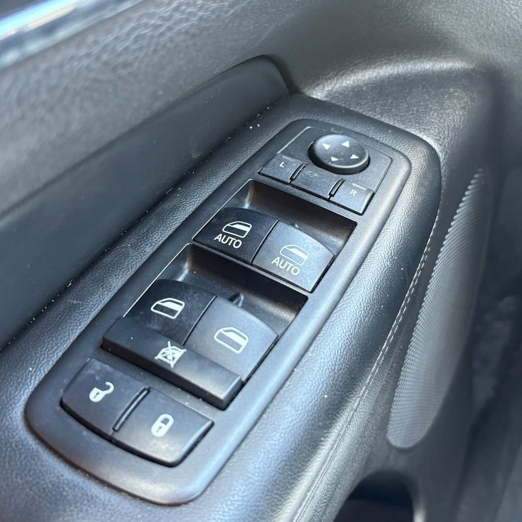 Used 2019 Jeep Grand Cherokee Limited AWD/4WD image 27