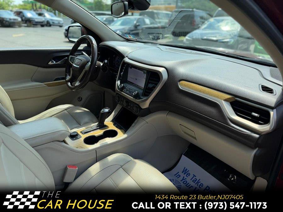 Used 2018 GMC Acadia Denali w/ Technology Package AWD/4WD image 25