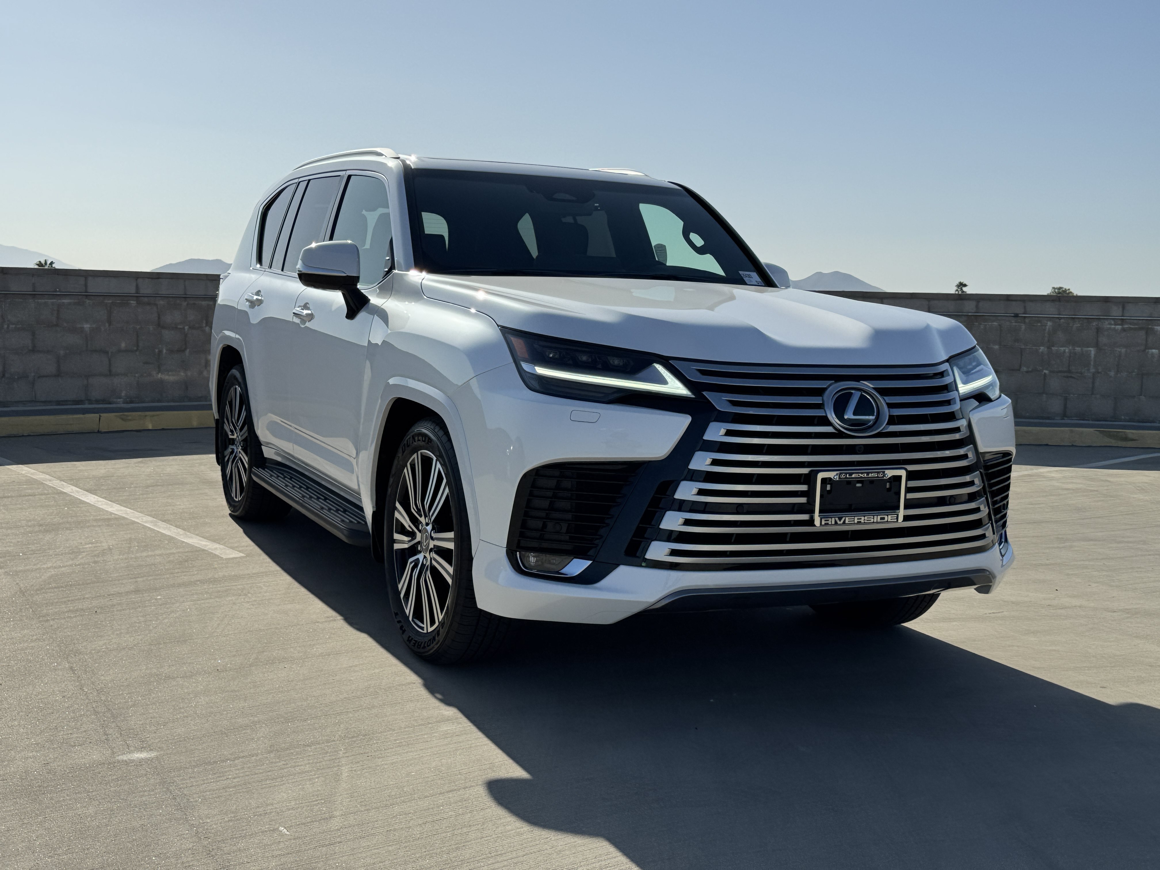 New 2026 Lexus LX 600 4WD w/ Accessory Package (2T) image 2