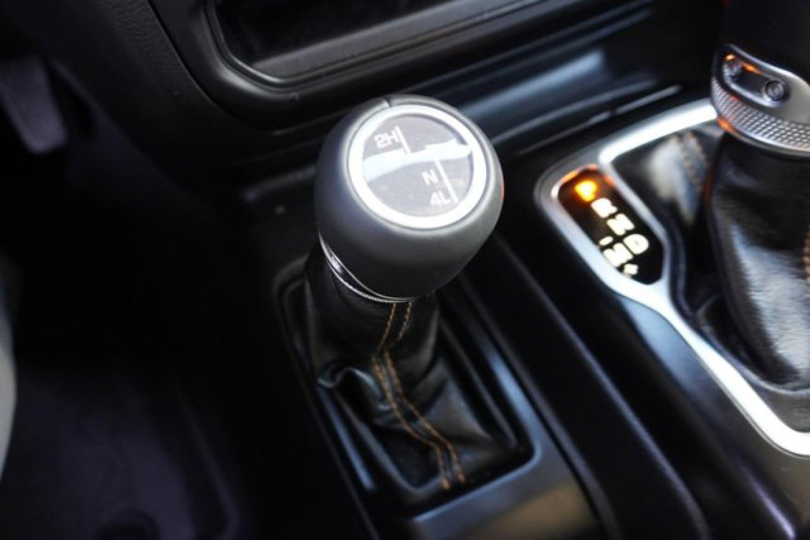 Used 2023 Jeep Gladiator Overland image 28