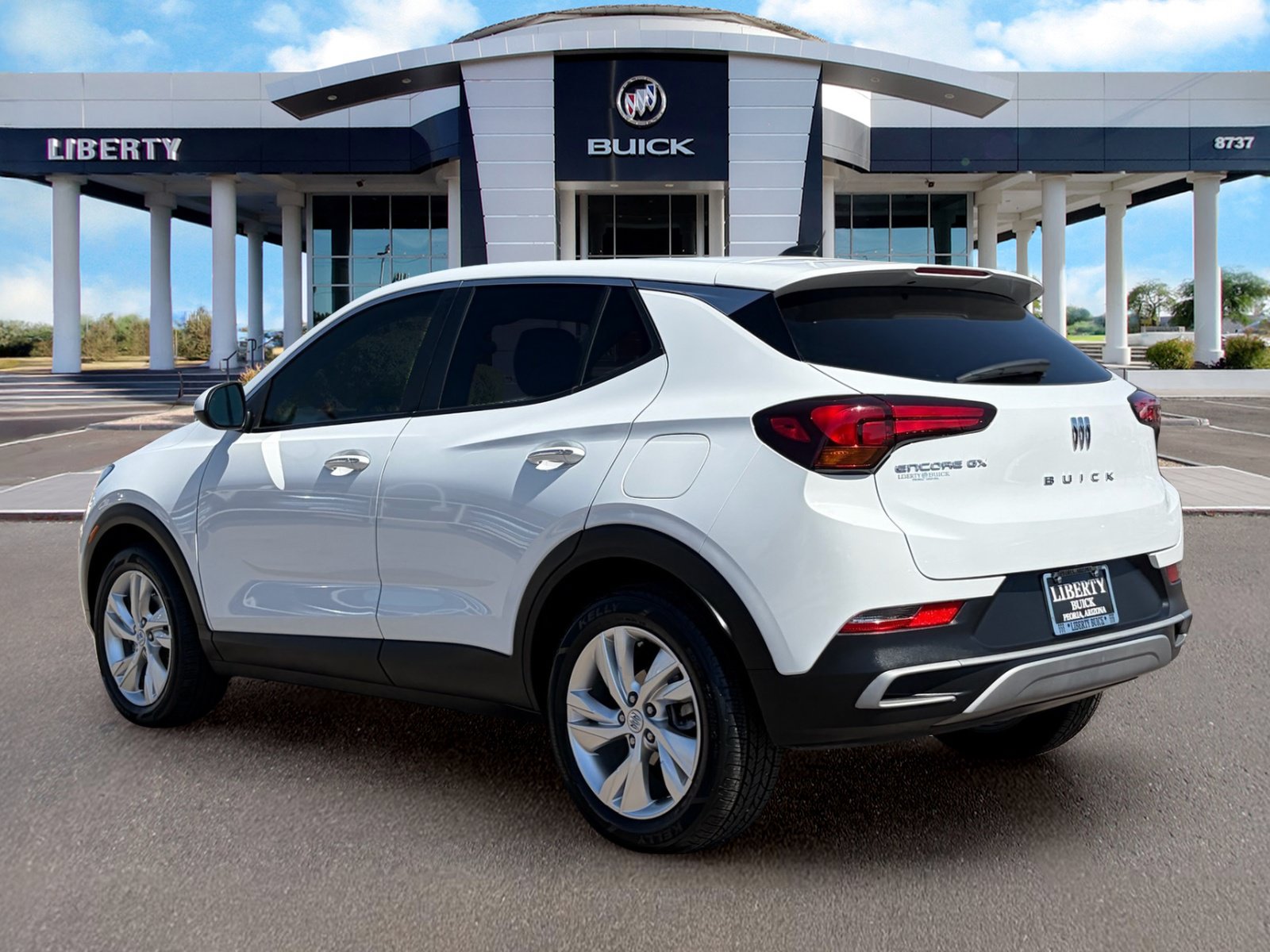 Used 2024 Buick Encore GX Preferred w/ Comfort Package FWD image 7