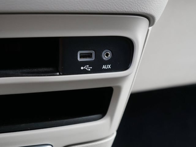 Used 2017 Chrysler Pacifica Premium FWD image 34