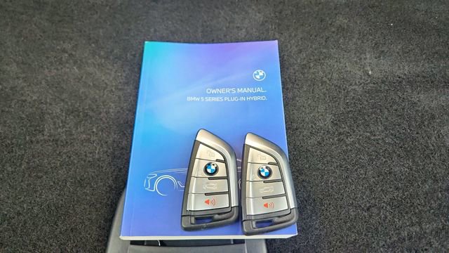 Used 2022 BMW 530e xDrive 530e iPerformance w/ Executive Package image 65