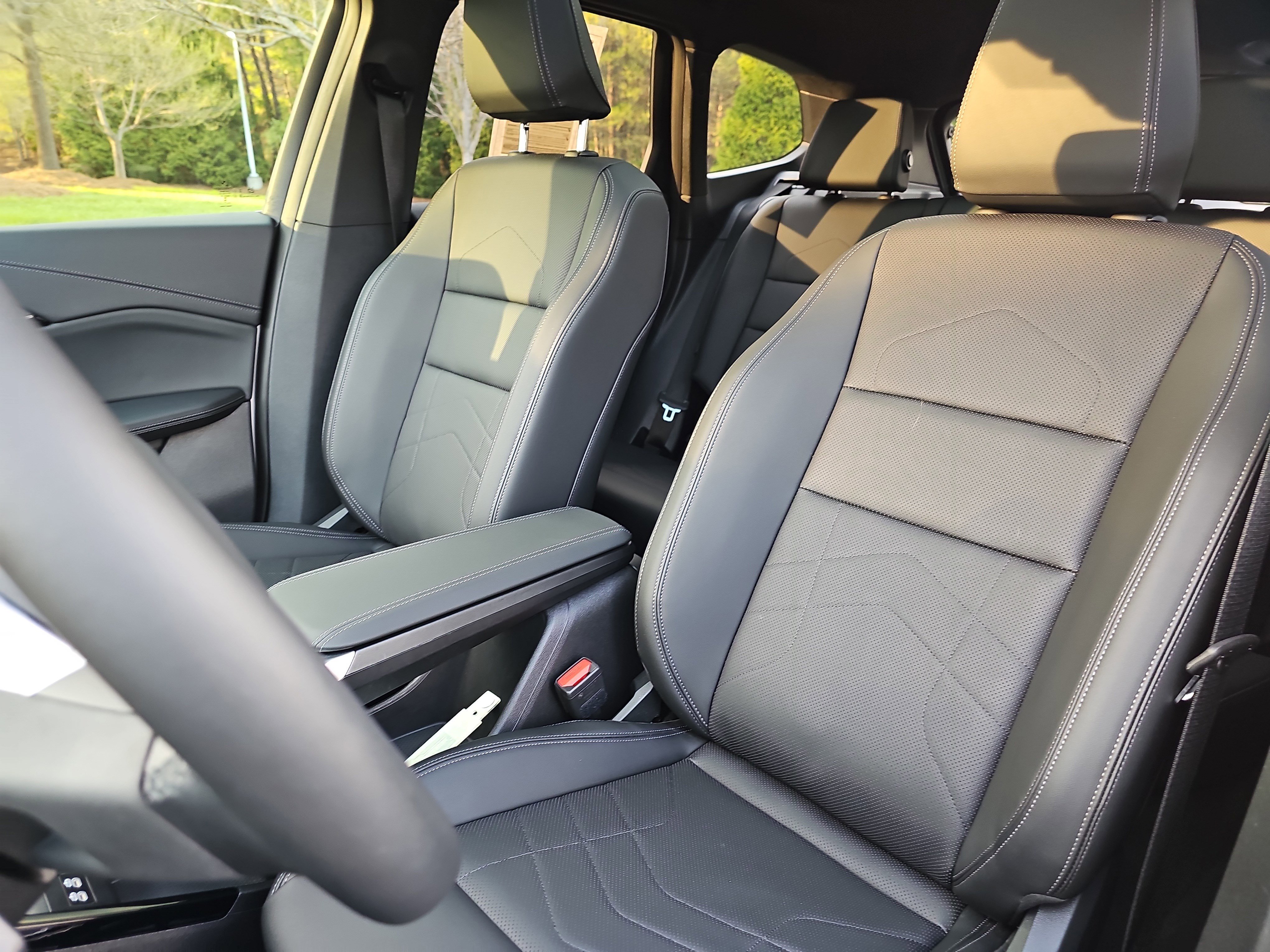 Certified 2025 BMW X1 xDrive28i w/ Technology Package image 17