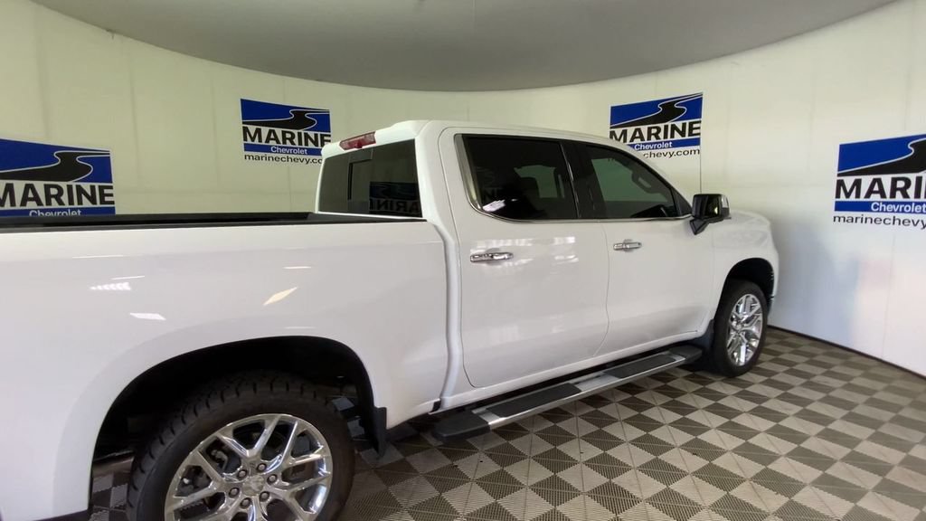 Used 2025 Chevrolet Silverado 1500 LTZ AWD/4WD image 2