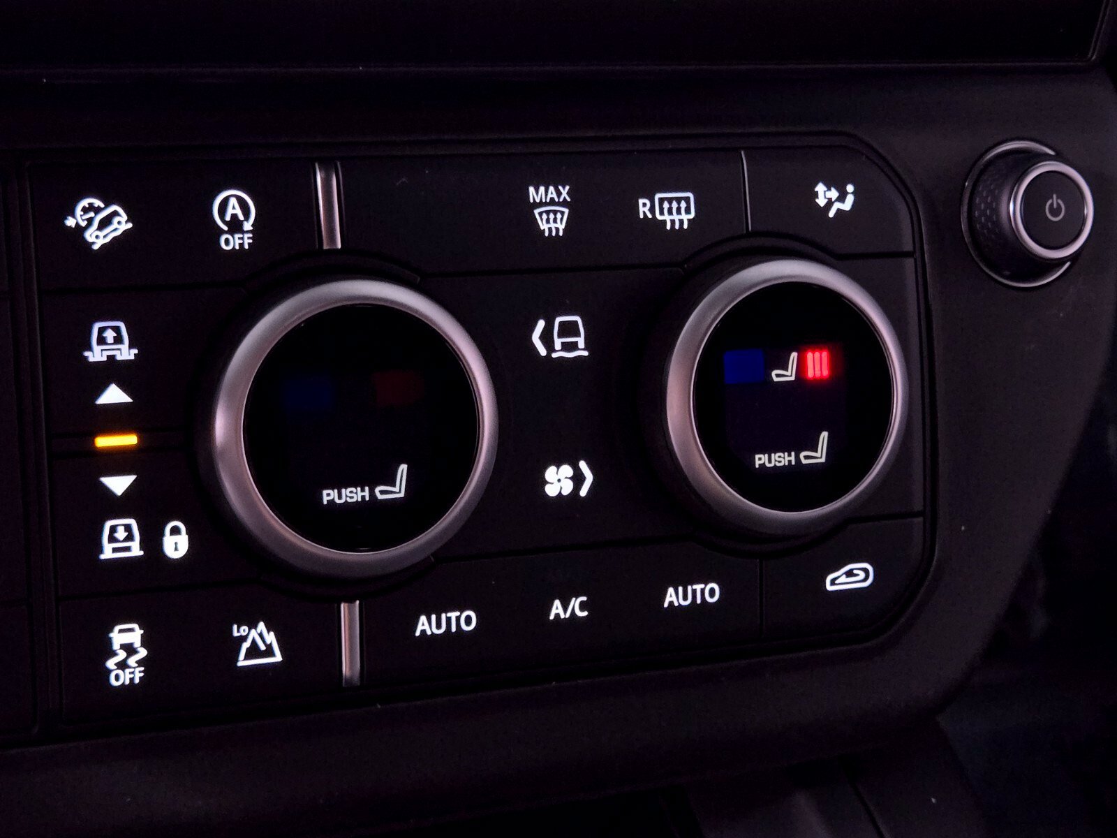 New 2026 Land Rover Defender 130 X-Dynamic SE AWD/4WD image 34