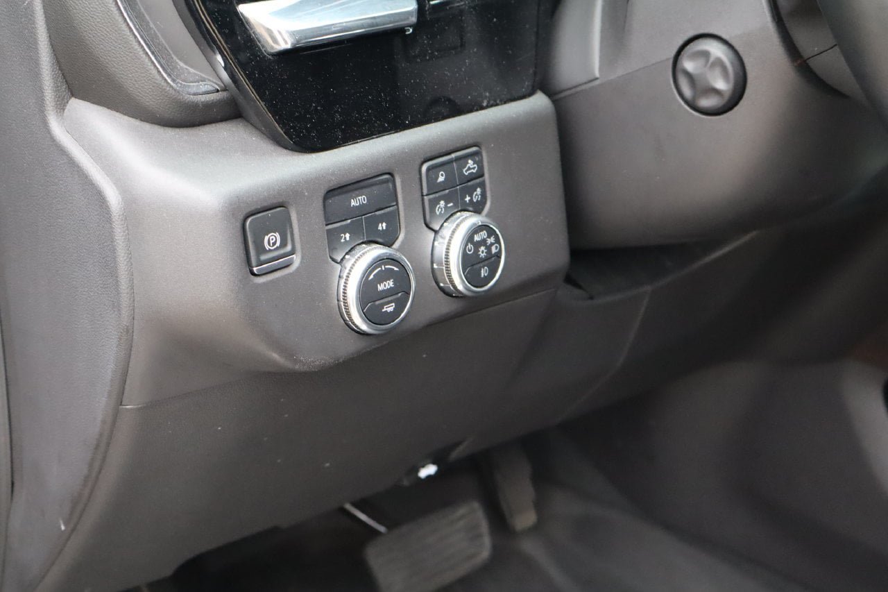 Used 2024 GMC Sierra 1500 SLT AWD/4WD image 24