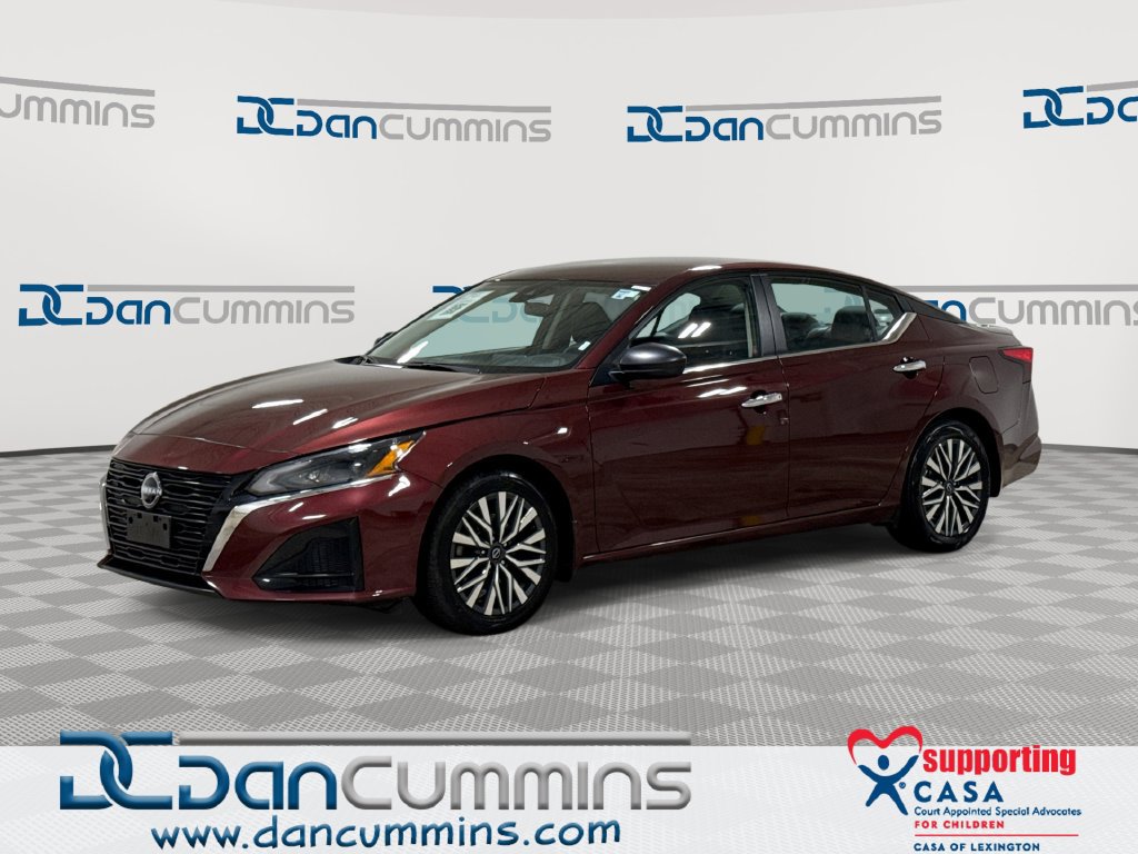 Used 2024 Nissan Altima 2.5 SV FWD image 1
