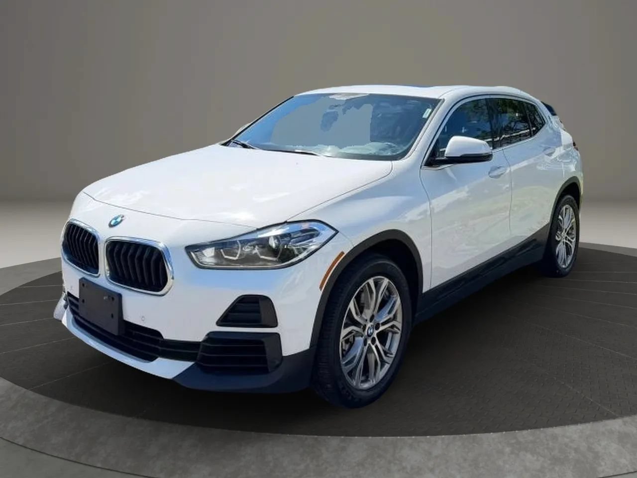 Used 2022 BMW X2 xDrive28i w/ Convenience Package AWD/4WD image 3