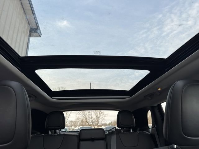 Used 2021 Jeep Cherokee Limited image 25