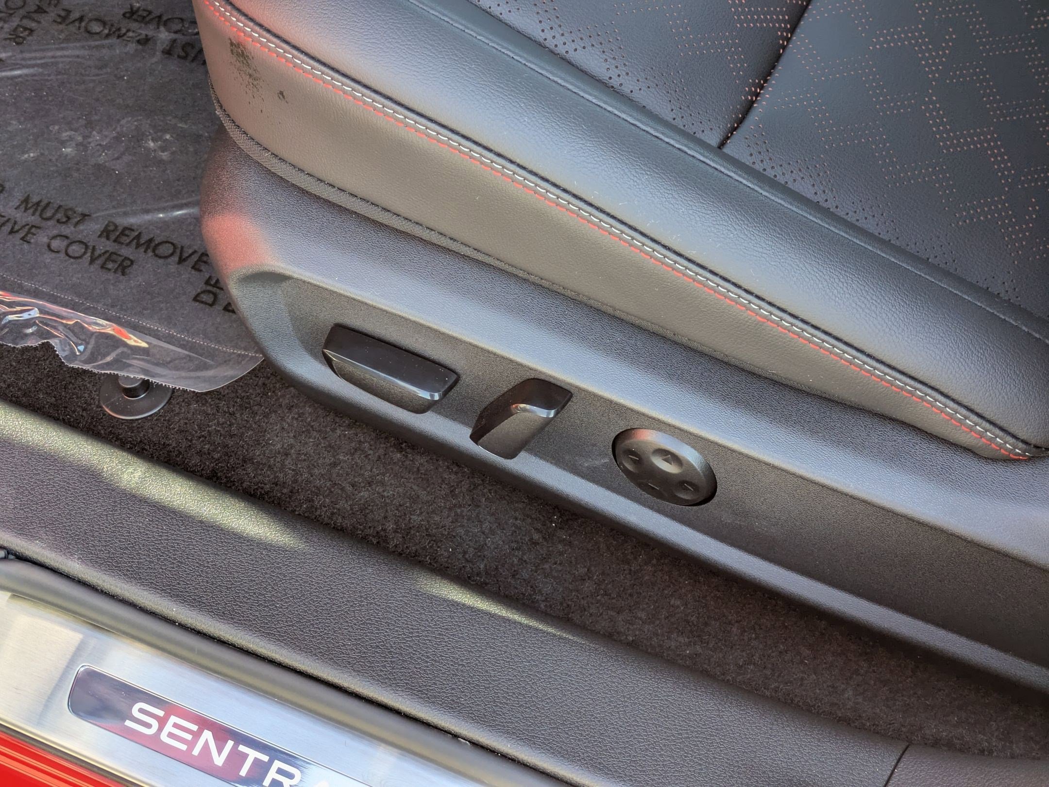 New 2026 Nissan Sentra SR w/ SR Premium Package FWD image 14