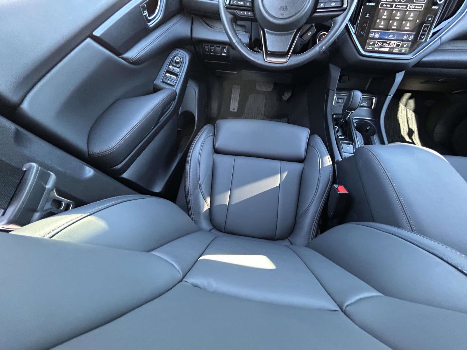 Used 2025 Subaru Ascent Bronze Edition image 14