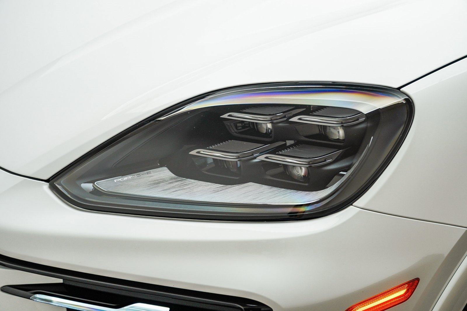 Used 2025 Porsche Cayenne image 12