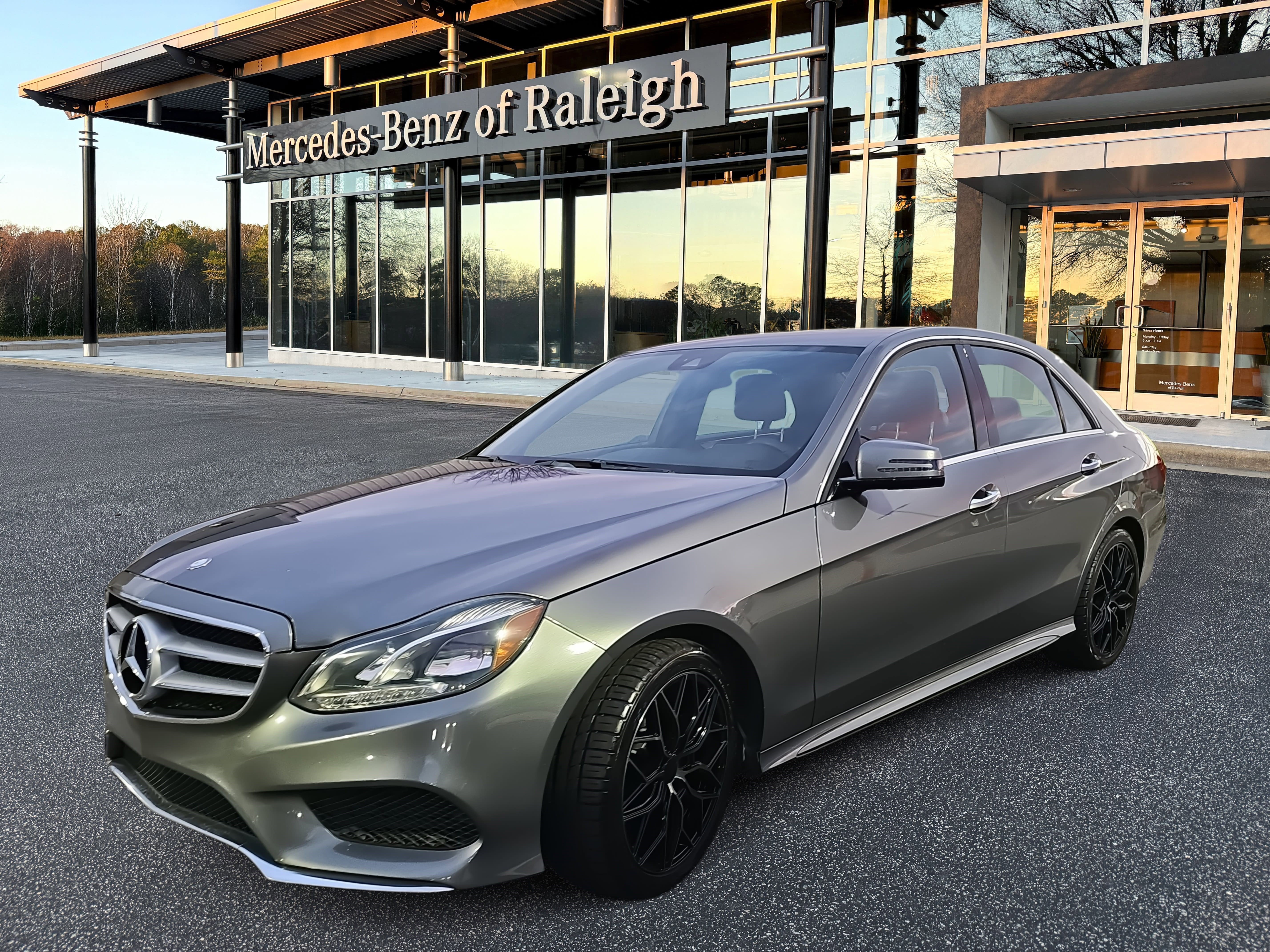 Used 2016 Mercedes-Benz E 350 Sedan image 1