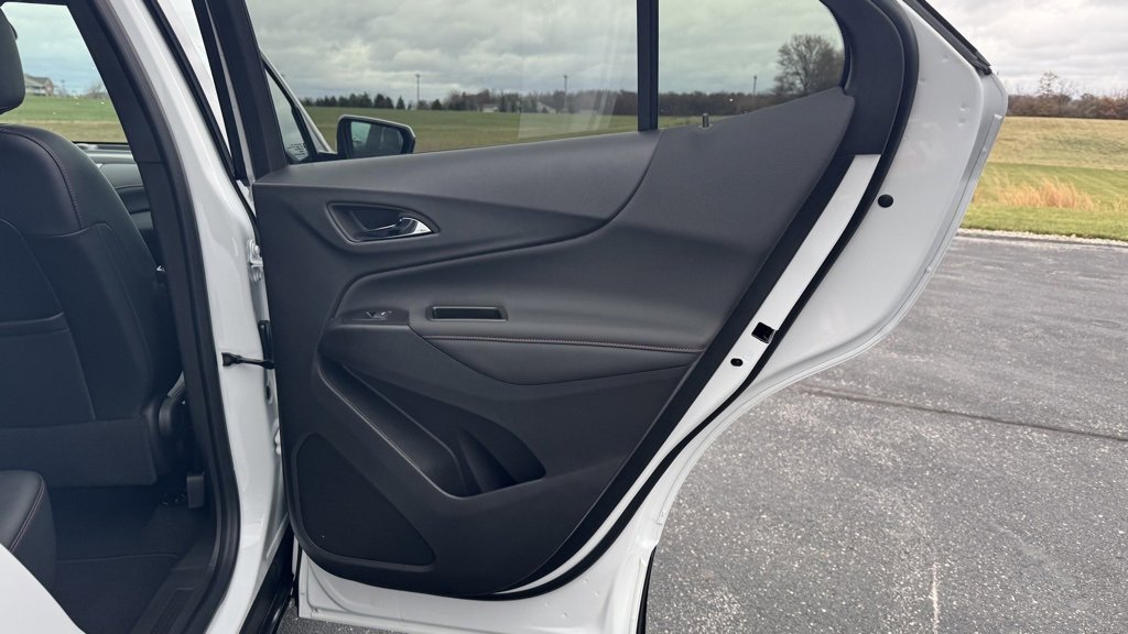 Used 2024 Chevrolet Equinox RS image 17