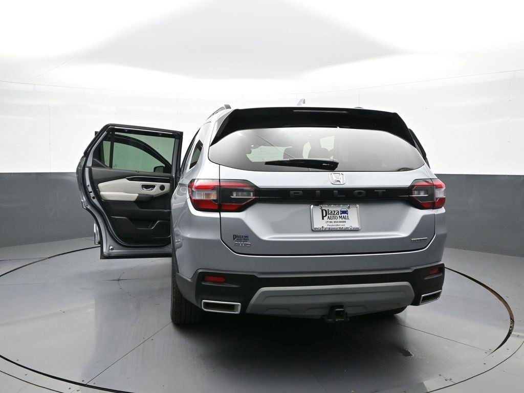 Used 2023 Honda Pilot Touring image 49