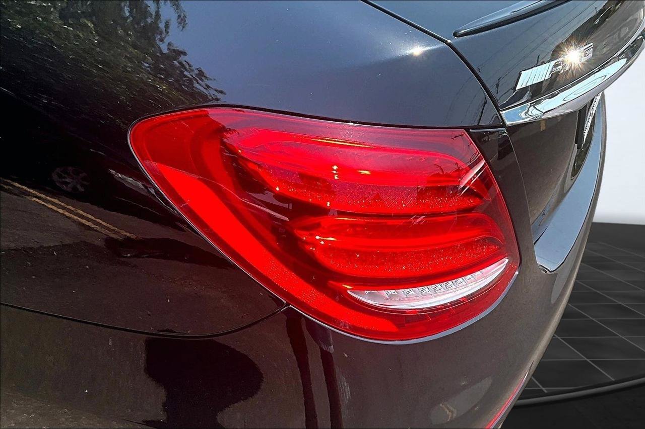 Used 2018 Mercedes-Benz E 43 AMG 4MATIC Sedan image 23