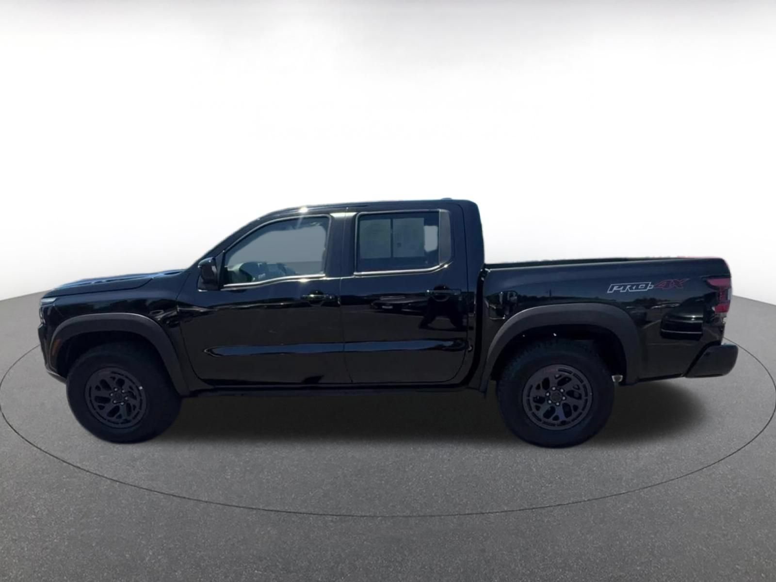 Used 2026 Nissan Frontier PRO-4X AWD/4WD image 9