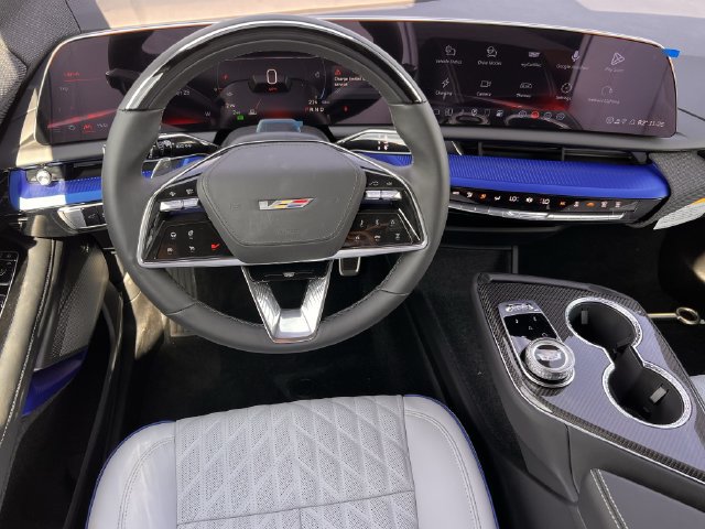 New 2027 Cadillac Optiq V w/ Deep Ocean Design Edition AWD/4WD image 10
