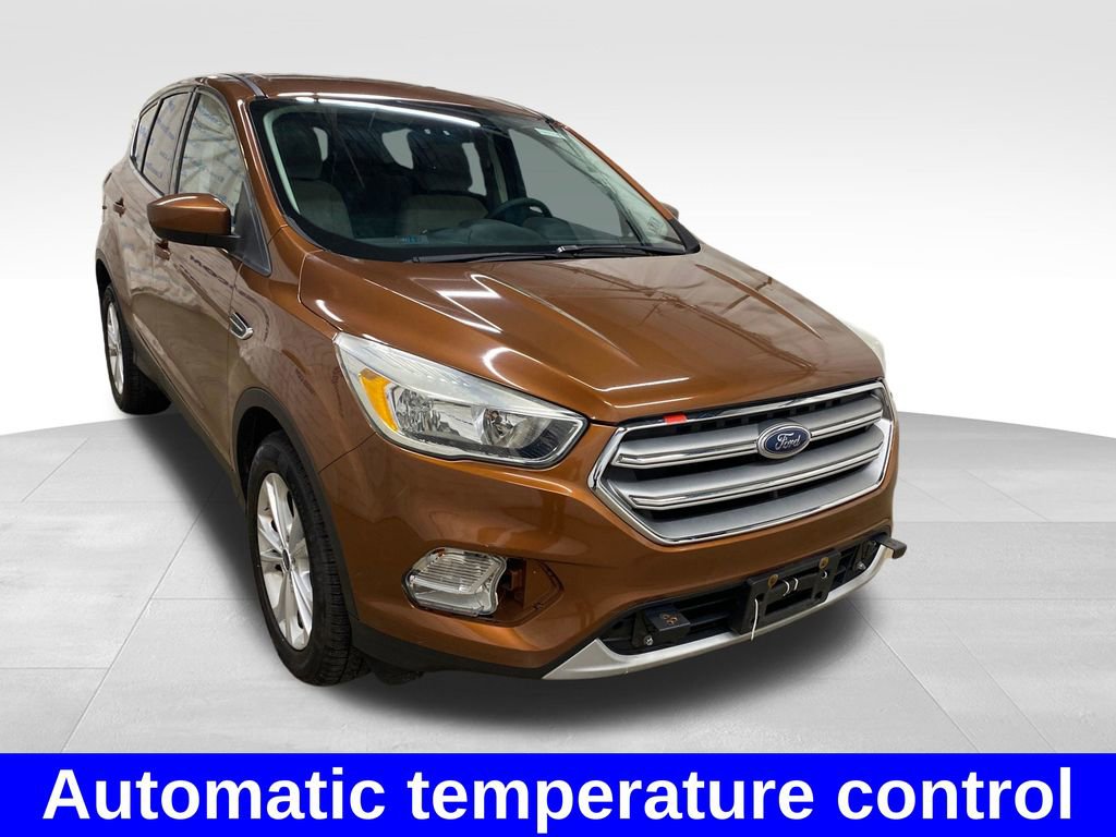 Used 2017 Ford Escape SE AWD/4WD image 6