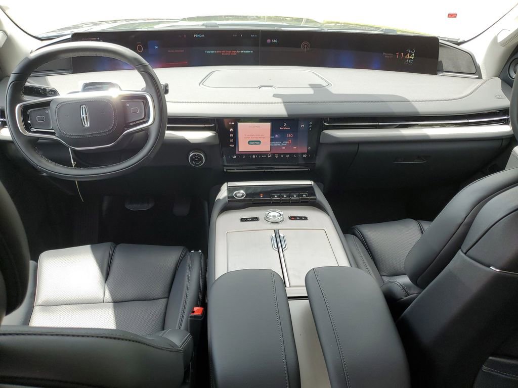New 2026 Lincoln Navigator Premier AWD/4WD image 15