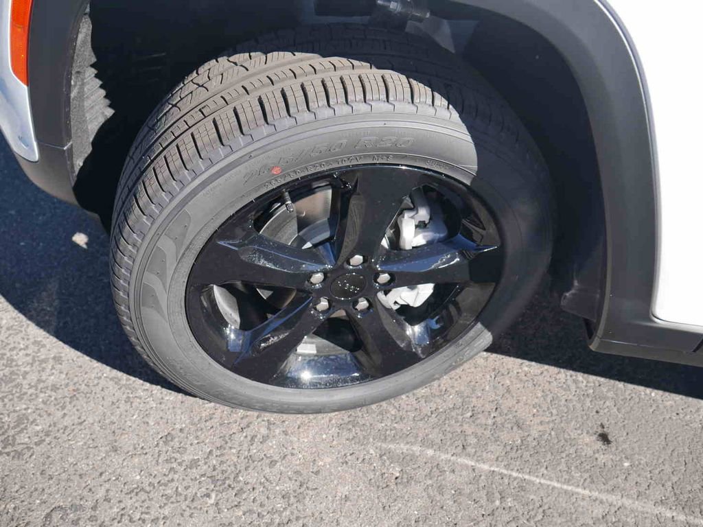 New 2025 Jeep Grand Cherokee Limited w/ Luxury Tech Group II image 9