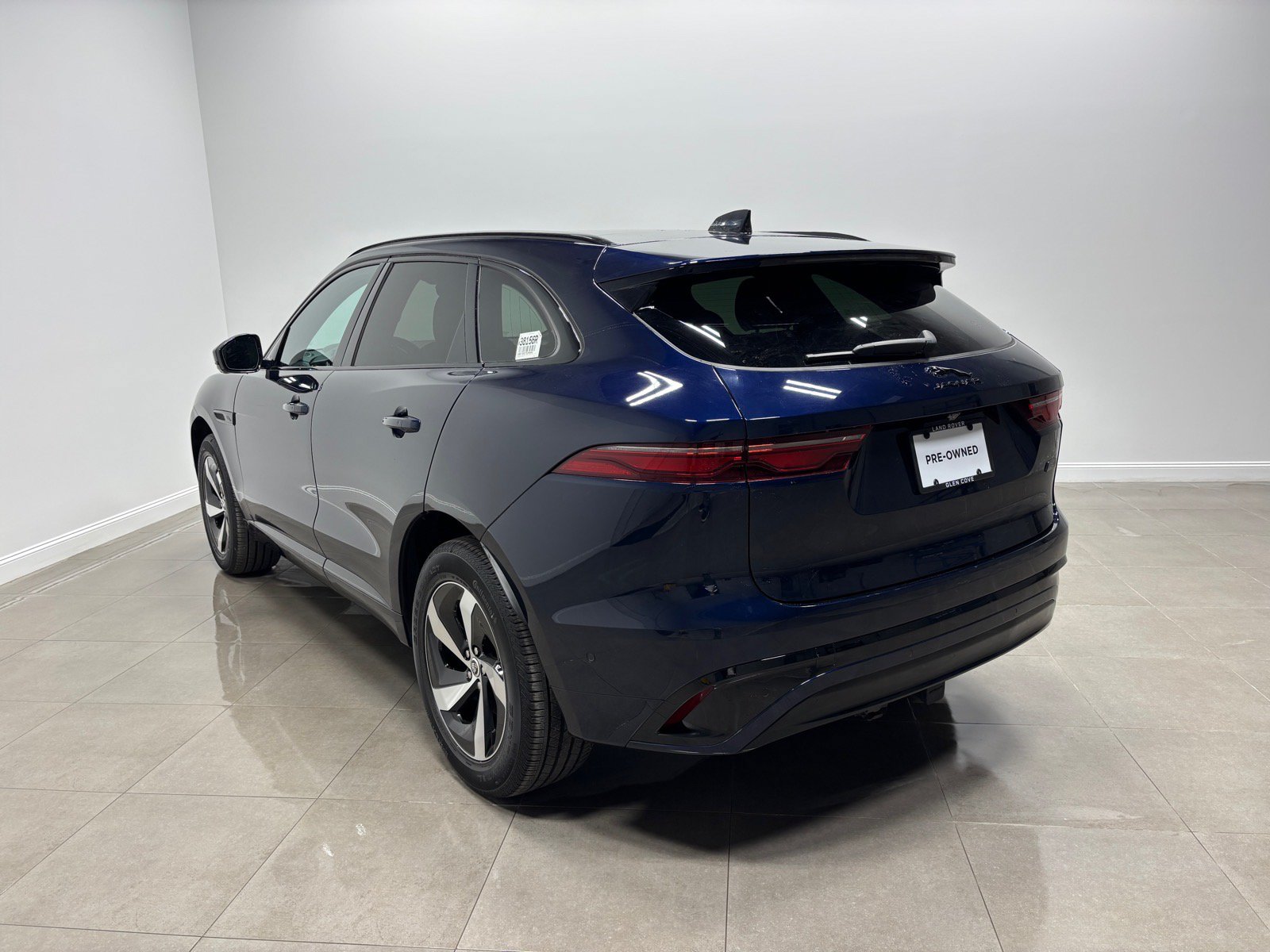 New 2026 Jaguar F-PACE R-Dynamic S AWD/4WD image 9