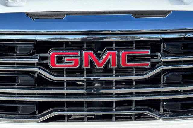 Used 2024 GMC Sierra 1500 SLT AWD/4WD image 47
