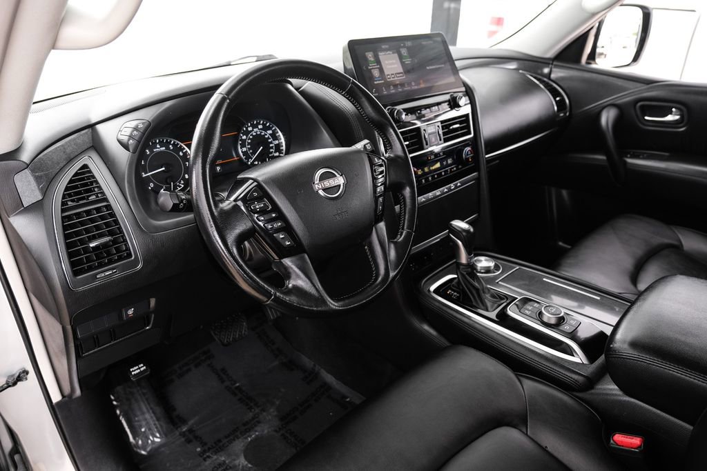 Used 2021 Nissan Armada SV AWD/4WD image 2