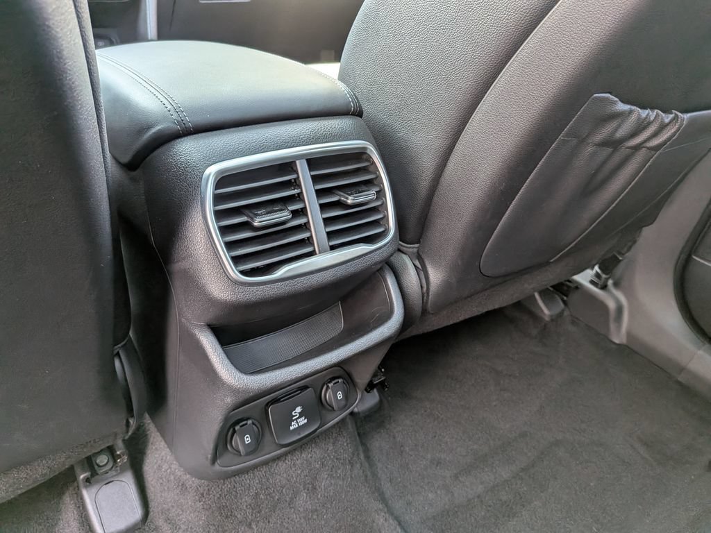 Used 2020 Hyundai Santa Fe Limited AWD/4WD image 36