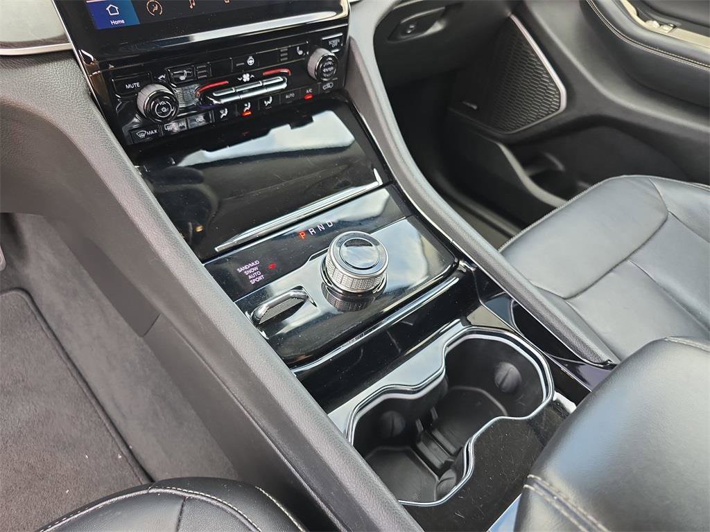 Used 2022 Jeep Grand Cherokee L Limited image 31