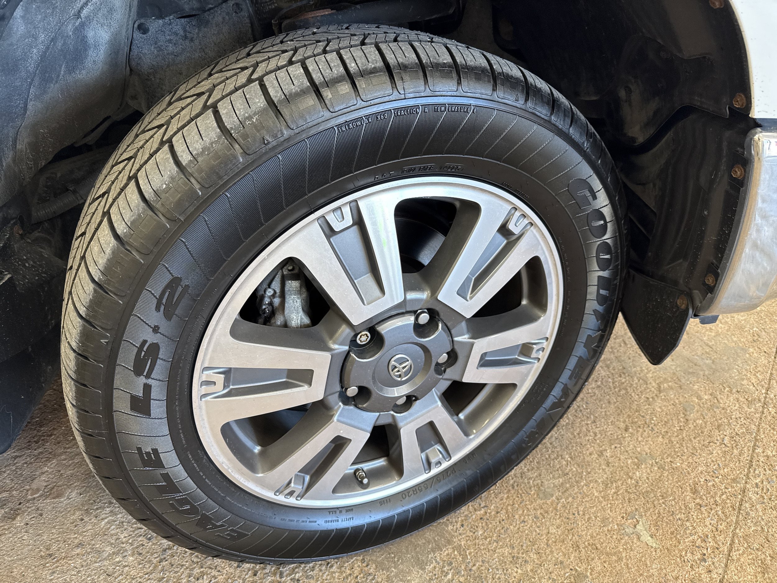 Used 2018 Toyota Tundra Platinum AWD/4WD image 41