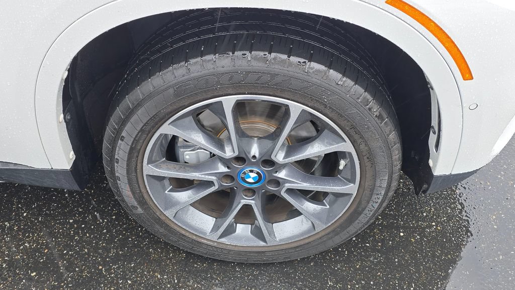 Used 2018 BMW X5 xDrive40e AWD/4WD image 9