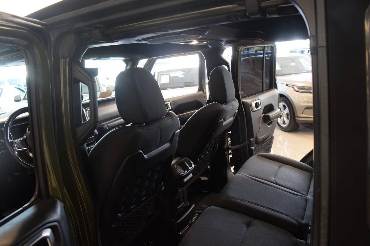 Used 2022 Jeep Wrangler Unlimited Rubicon 4xe w/ Cold Weather Group AWD/4WD image 36