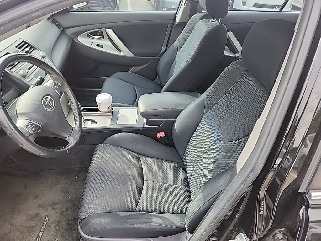 Used 2010 Toyota Camry SE image 10