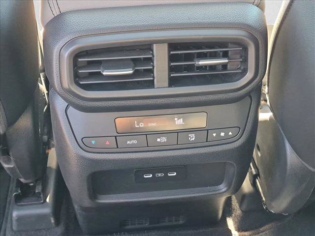 Certified 2025 Honda Pilot Touring image 18