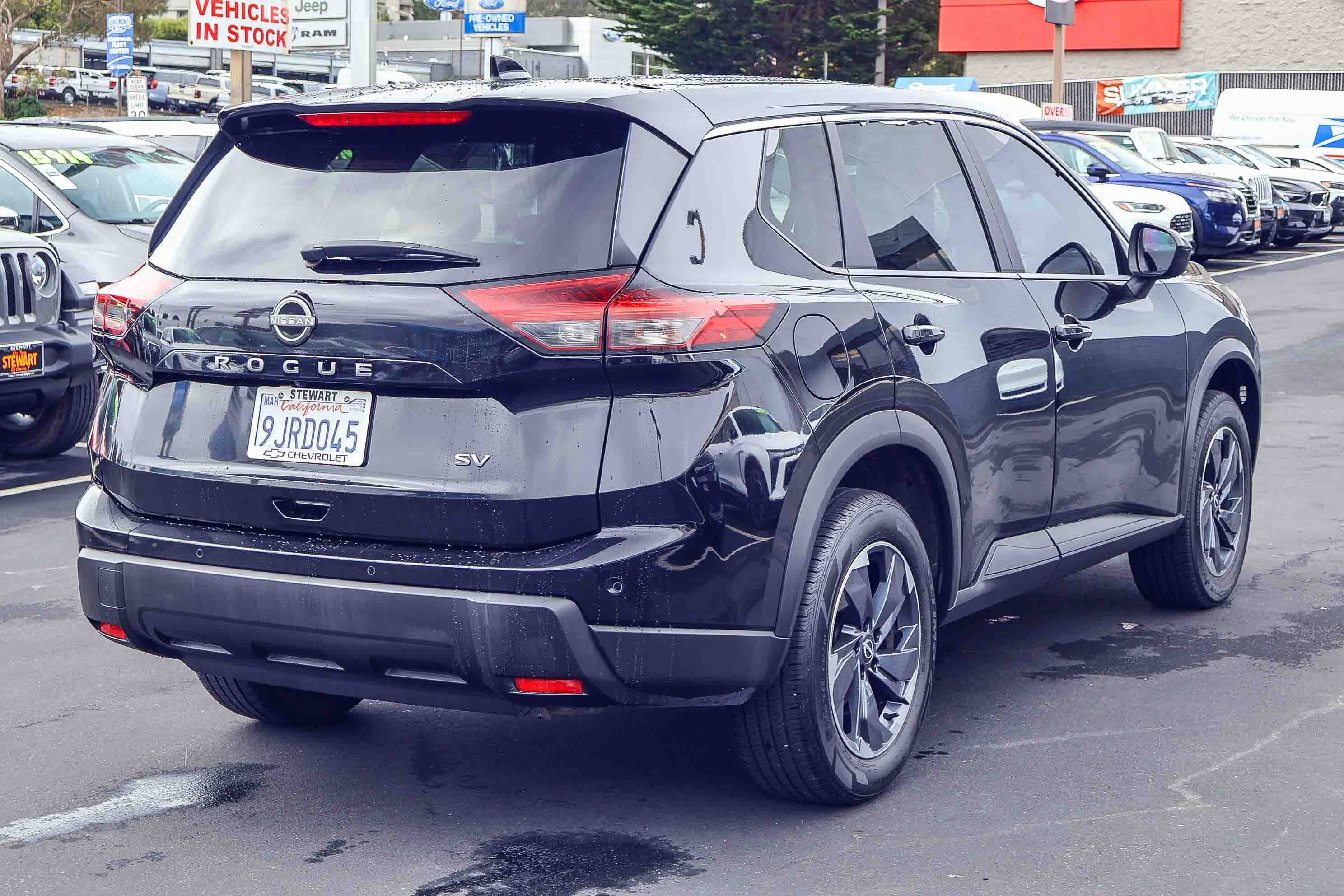 Used 2024 Nissan Rogue SV FWD image 18