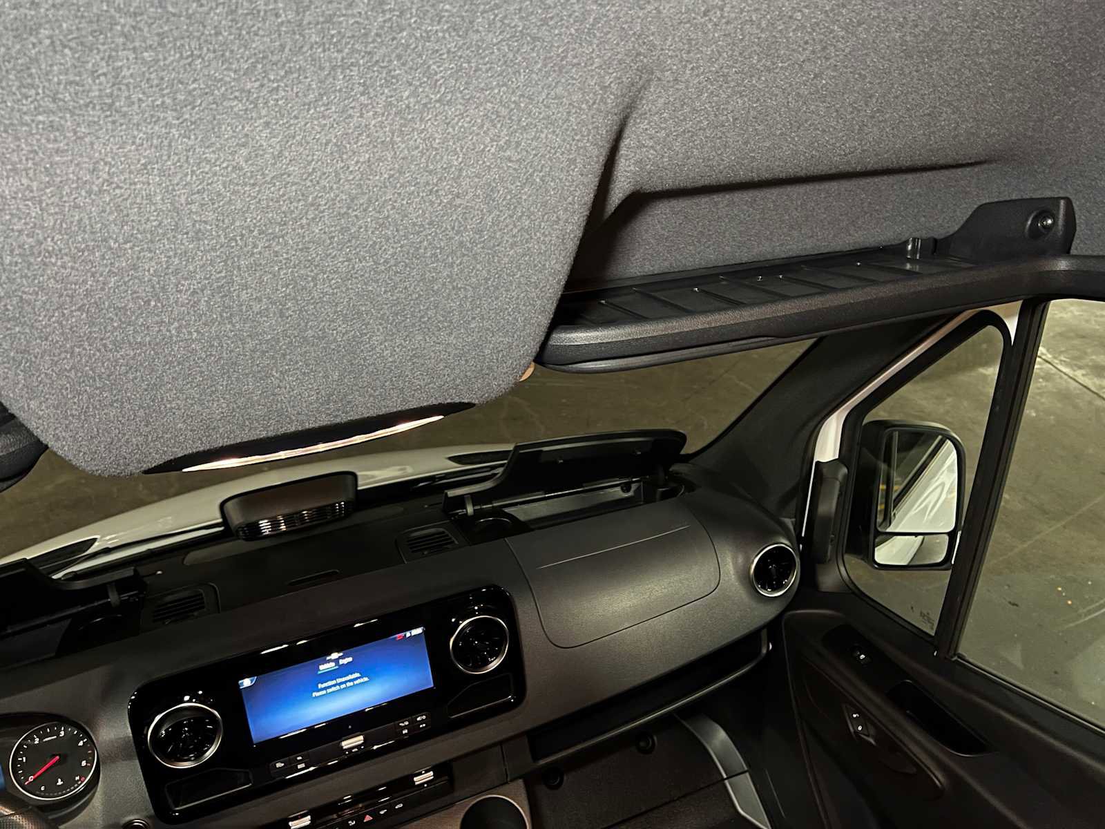 Used 2025 Mercedes-Benz Sprinter 2500 image 39