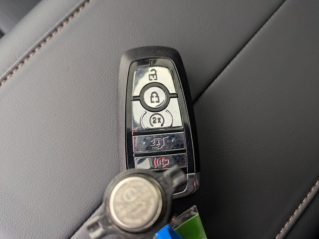 New 2026 Lincoln Nautilus Reserve AWD/4WD image 32